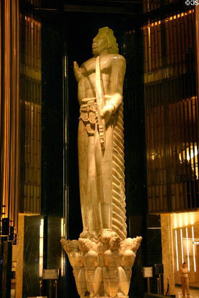 Onyx Statue 