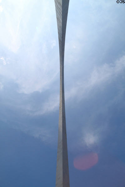 St Louis Gateway Arch seen from underneath. St. Louis, MO.