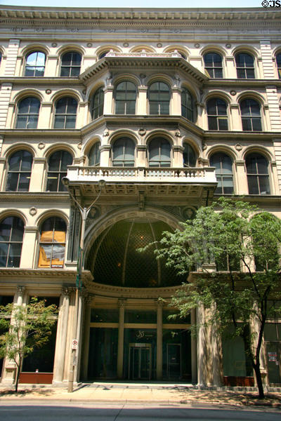 Bradford-Martin Building (1875) (555 Washington Ave.). St Louis, MO. Architect: Francis D. Lee & Thomas B. Annan.