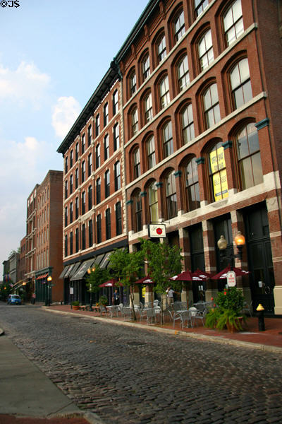 Laclede's Landing historic district streetscape along N. 2nd St. St Louis, MO.