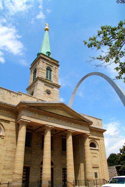 Basilica of Saint Louis (former Cathedral of Saint Louis) (aka Old Cathedral) (1831-4) near the Gateway Arch. St. Louis, MO. Style: Greek Revival. Architect: Joseph Laveille & George Morton.