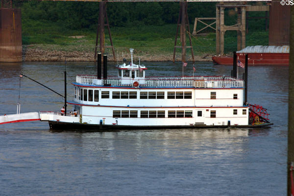 Becky Thatcher paddlewheel tourist boat on Mississippi River. St Louis, MO.