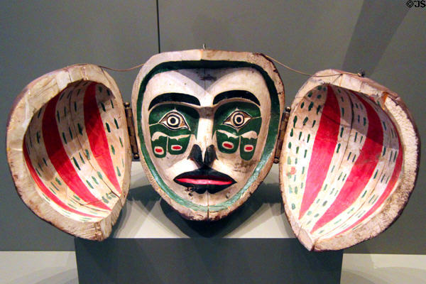 Kwakiutl (Kwakwaka'wakw) sea urchin transformation mask (c1890-1920) from British Columbia at Nelson-Atkins Museum. Kansas City, MO.