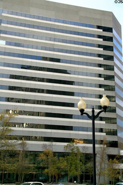One Jackson Place (1987) (14 floors) (188 E. Capitol St.). Jackson, MS. Architect: Dean and Dean / Assoc..