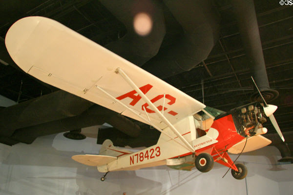 Piper J-3 (1947) converted in 1950s into cutback crop-duster. Jackson, MS.