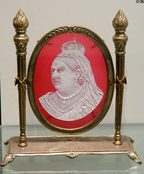Cameo cut glass portrait relief of Queen Victoria on gilded metal stand (1880-90) by Thomas Webb & Sons of Stourbridge, England at Currier Museum of Art. Manchester, NH.