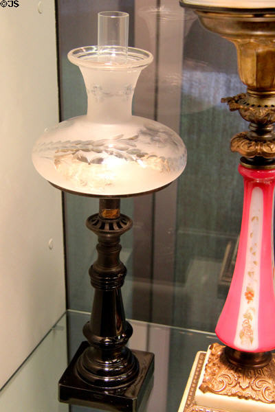 Sinumbra lamp with a oil font which does not cast a shadow (1830-5) by New England Glass Co. of Cambridge, MA at Corning Museum of Glass. Corning, NY.