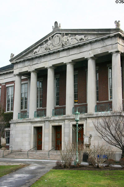Neoclassical Rush Rhees Library facade (1927) at University of Rochester. Rochester, NY.