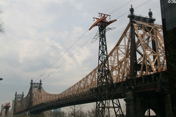 Cast iron span of Queensboro Bridge. New York, NY.