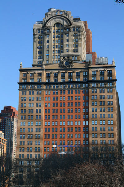 Whitehall Building (1900) (17 Battery Place) (20 floors). New York, NY. Architect: Henry J. Hardenbergh + Clinton & Russell.