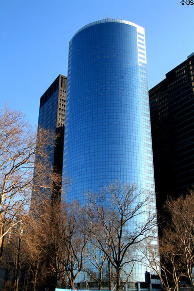 17 State St. (1988) (41 floors). New York, NY. Architect: Emery Roth & Sons.