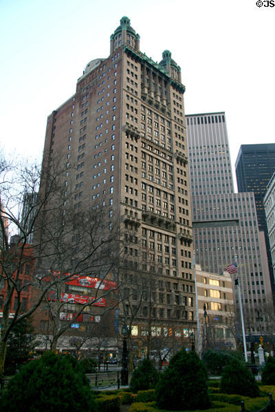 Park Row (former AP) Building (1899) (15 Park Row) (30 floors). New York, NY. Architect: Robert H. Robertson.