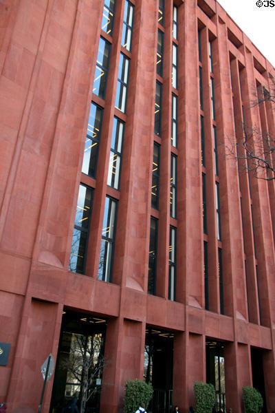 Bobst Library, NYU's main library (1972) (70 Washington Square South). New York, NY. Architect: Philip Johnson & Richard Foster.