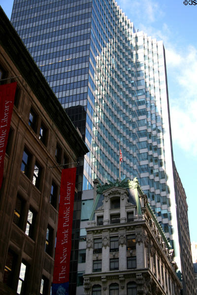 HSBC (former Republic National Bank) Tower (1984) (452 5th Ave. at 40th St.) (29 floors) includes Knox Hat Building (1902). New York, NY. Architect: Eli Attia Architects.
