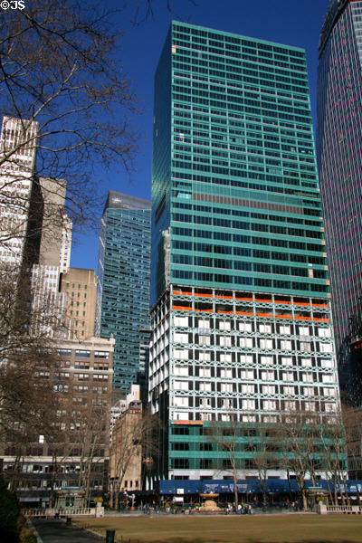 Times Square Tower (2004) (47 floors) (Broadway at 42nd) beyond 1095 Avenue of the Americas Tower. New York, NY. Architect: Skidmore, Owings & Merrill LLP.