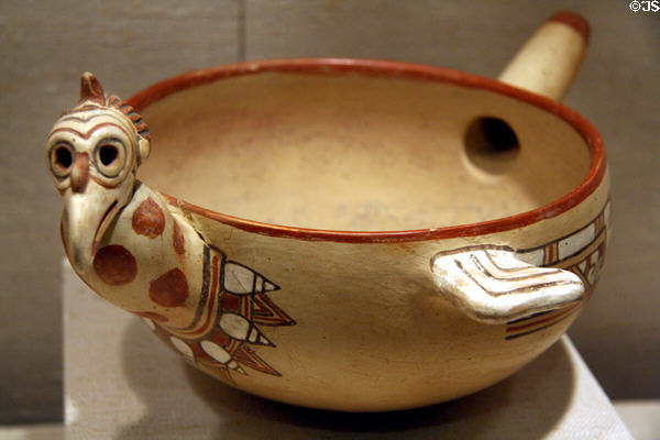 Ceramic vulture bowl of Isla de Sacrificios, Mexico (13th-15thC) at Metropolitan Museum of Art. New York, NY.