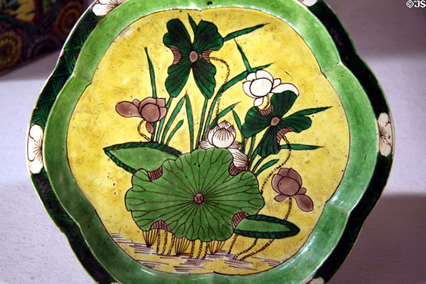 Chinese Qing dynasty porcelain plate painted with lotus flowers (late 17thC- early 18thC) at Metropolitan Museum of Art. New York, NY.
