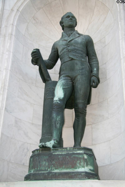 Alexander Hamilton (1757-1804) statue (1941) by Adolph Weinman outside Museum of the City of New York. New York, NY.