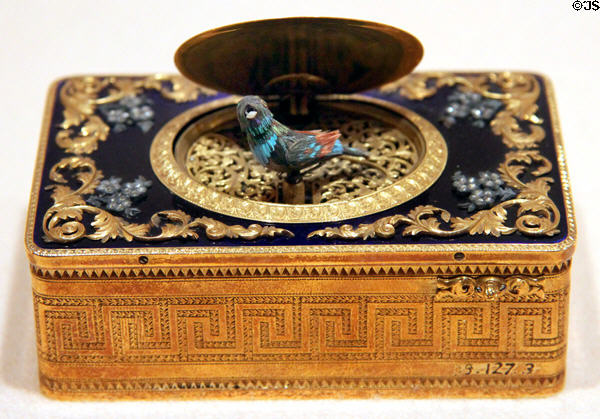 Mechanical singing bird box (c1820) from Geneva at Metropolitan Museum of Art. New York, NY.