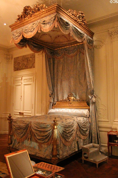 Lauzun Room (1770) flying tester bed (c1782-3) by Georges Jacob at Metropolitan Museum of Art. New York, NY.