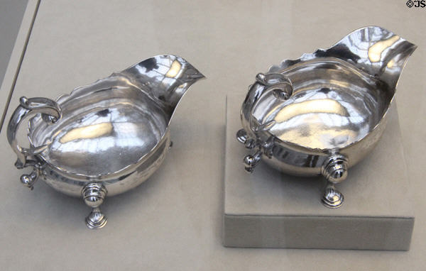 Pair of silver sauceboats (c1765) by Paul Revere Jr. of Boston at Metropolitan Museum of Art. New York, NY.