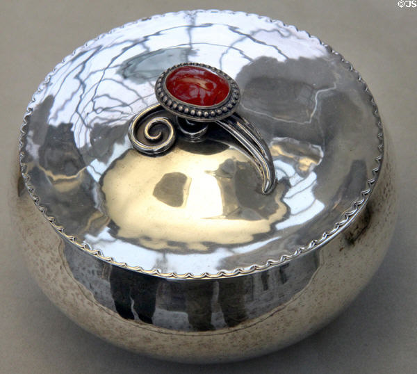 Silver & carnelian covered bowl (c1945) by Douglas Donaldson of Los Angeles, CA at Metropolitan Museum of Art. New York, NY.
