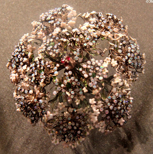 Precious stones Queen Anne's Lace hair ornament (c1904) by Louis C. Tiffany (exhibited at St Louis Expo 1904) at Metropolitan Museum of Art. New York, NY.