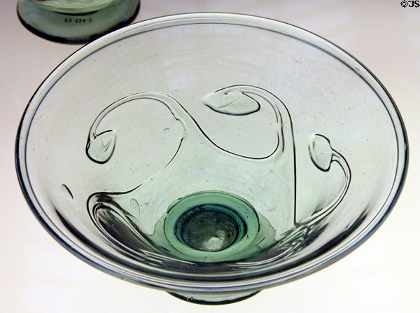 Blown glass lily pad bowl (1835-65) from Upstate NY possibly Redwood Glass at Metropolitan Museum of Art. New York, NY.