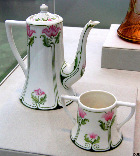 Porcelain Art Nouveau coffee pot (c1906) by Lenox Inc. of Trenton, NJ at Metropolitan Museum of Art. New York, NY.