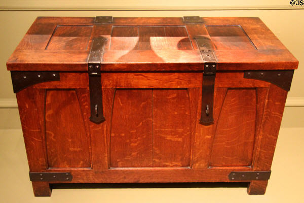 Chest (c1903) by Gutave Stickley made by United Crafts of Eastwood, NY (aka Craftsman Workshops after 1904) at Metropolitan Museum of Art. New York, NY.