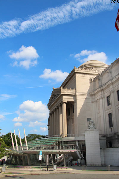 Brooklyn Museum Beaux-Arts building (1895) with modern entrance (2004). Brooklyn, NY.