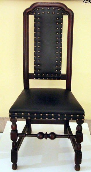American side chair (1700-10) with modern leather at Brooklyn Museum. Brooklyn, NY.