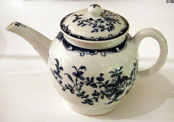 Lowestoft Porcelain teapot (c1765) from England at Brooklyn Museum. Brooklyn, NY.