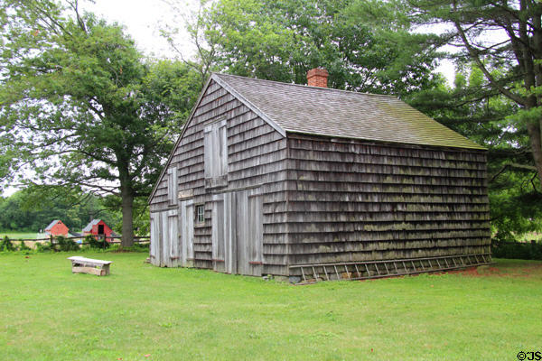 Barn near Williams House at Old Bethpage Village. Old Bethpage, NY.