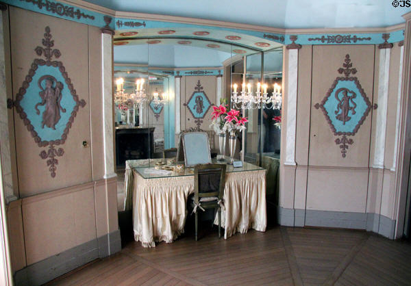 Rosemund's dressing room at Vanderbilt Mansion. Centerport, NY.