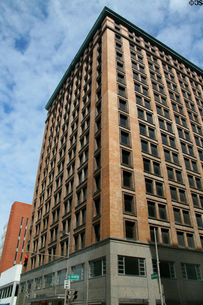 Fifth Third Center (former Nicholas or National Bank) Building (1906) (17 floors) (608 Madison Ave.). Toledo, OH. Architect: Bacon & Huber.