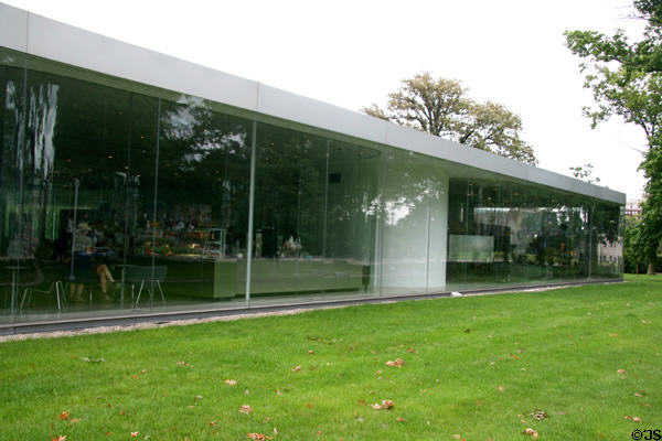 Glass Pavilion of the Toledo Museum of Art (2006). Toledo, OH.