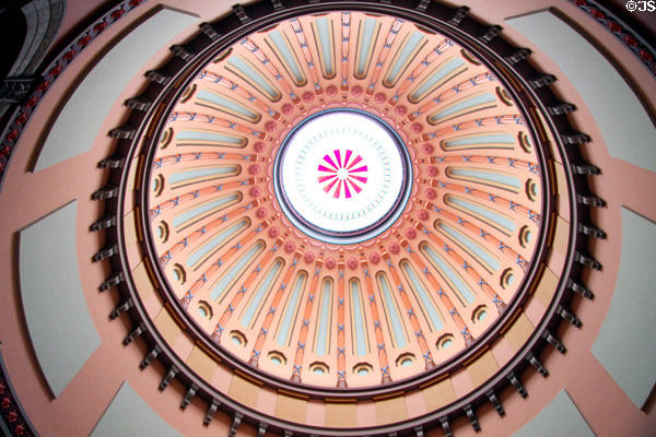 Dome in Ohio State Capitol. Columbus, OH.