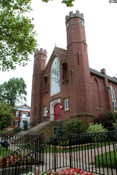 St John's Episcopal Church (134 N. Broad St.). Lancaster, OH. Style: Gothic Revival. Architect: Daniel Sifford.