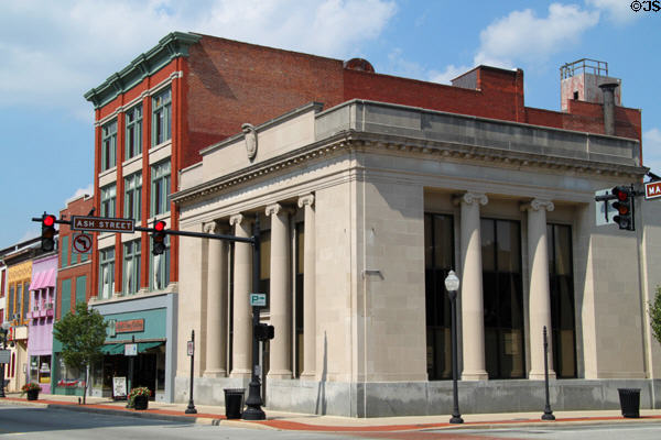 Heritage commercial buildings with Neoclassical bank (N. Main at Ash Sts.). Piqua, OH.