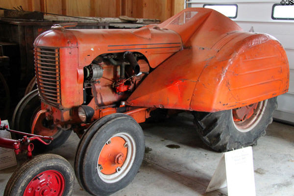 Case Model DO Grove-style Tractor (1952) at Lake Metroparks Farmpark. Kirtland, OH.
