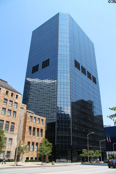 Eaton Center (1995) (28 floors) (1111 Superior Ave.). Cleveland, OH. Architect: Skidmore, Owings & Merrill LLP.
