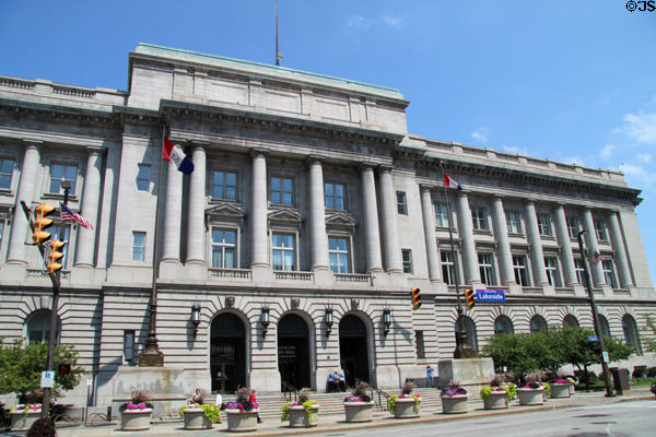 Cleveland City Hall (1916) (601 Lakeside Ave.). Cleveland, OH. Style: Beaux-Arts. Architect: J. Milton Dyer.