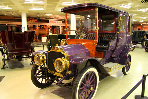 Studebaker-Garford Model H Landaulet (1907) from South Bend, IN at Crawford Auto Aviation Museum of Cleveland History Center. Cleveland, OH.