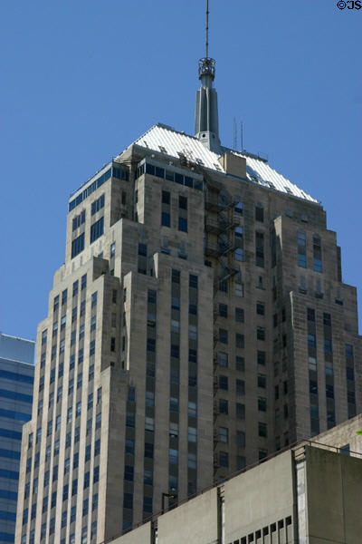 First National Center (1931) (33 floors) (120 North Robinson Ave.). OK. Architect: Weary & Alford.