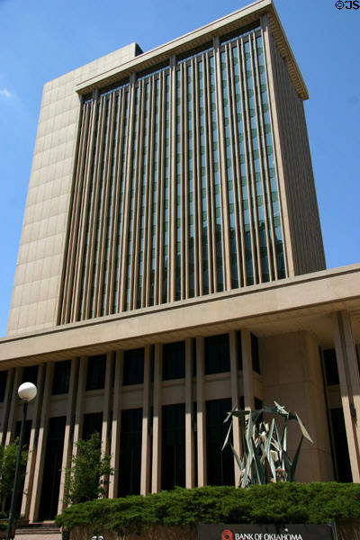 Bank of Oklahoma Plaza (1972) (16 floors) (201 Robert S. Kerr Ave.). Oklahoma City, OK.