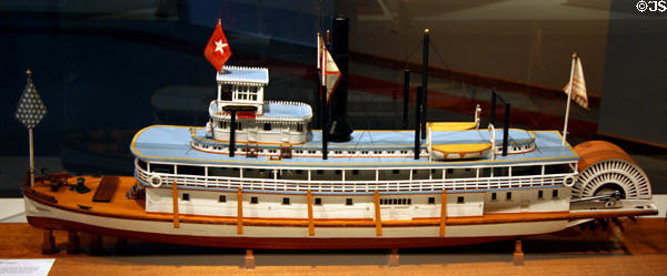 Model of stern wheeler Harvest Queen (1900-27) which served Columbia & Snake Rivers at Columbia River Maritime Museum. Astoria, OR.