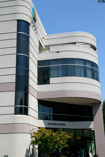 Umpqua Bank (675 Oak St.). Eugene, OR.
