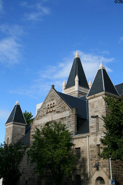 First Baptist Church (1894) (909 SW 11th Ave.). Portland, OR. Style: Richardsonian Romanesque. Architect: Warren Hayes.