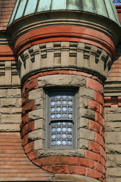 Richardsonian Romanesque detail of Capital National Bank tower. Salem, OR.